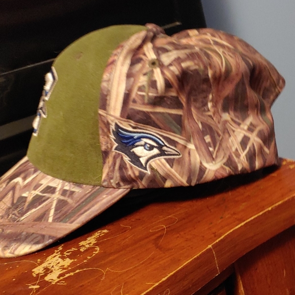 Hat - Picture 3 of 4